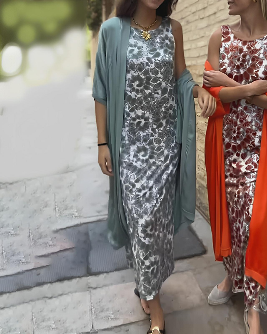 Elegant Two-Piece Suit with Vintage Print